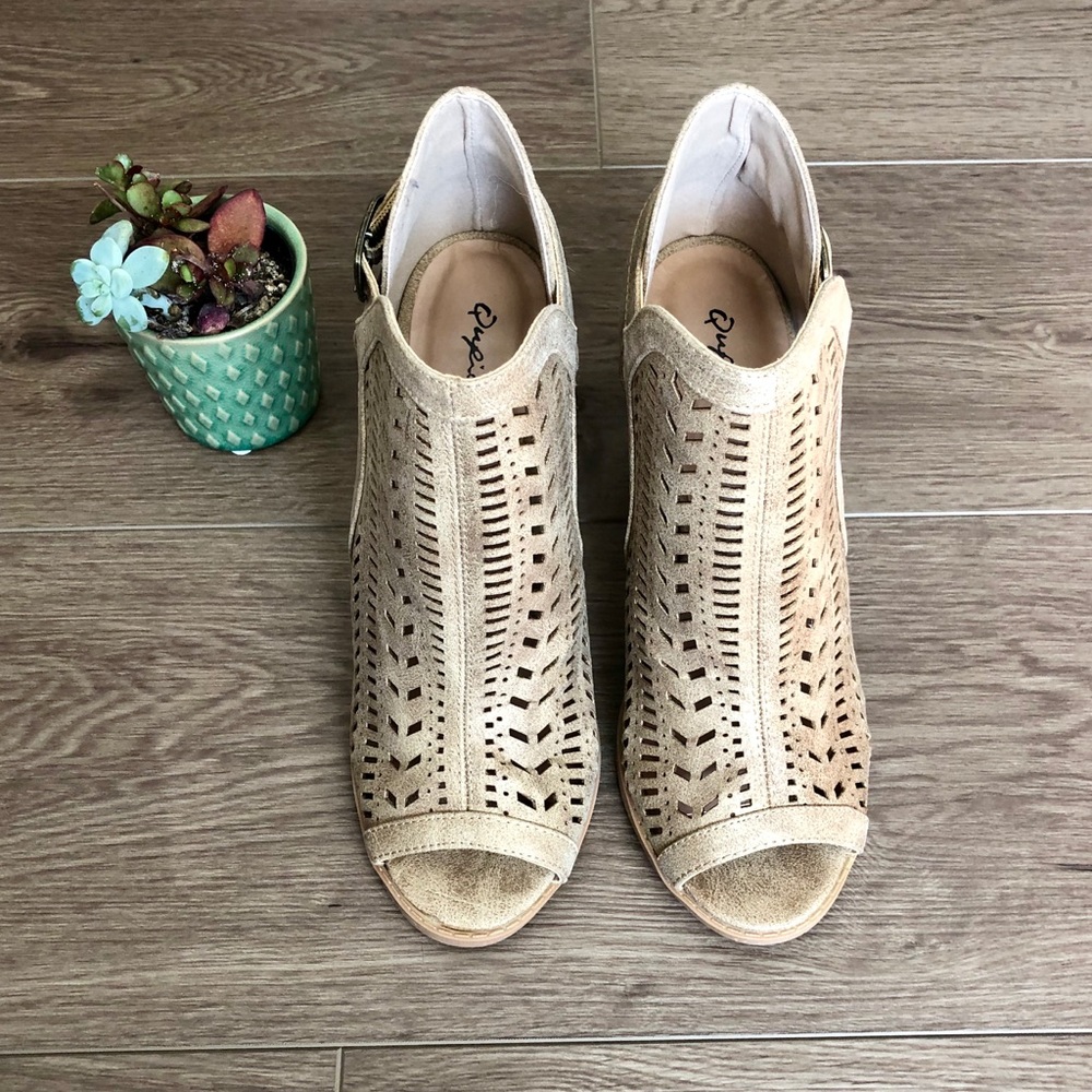 10⚡️Taupe Laser Cut Peep Toe Bootie - Picture 2 of 6